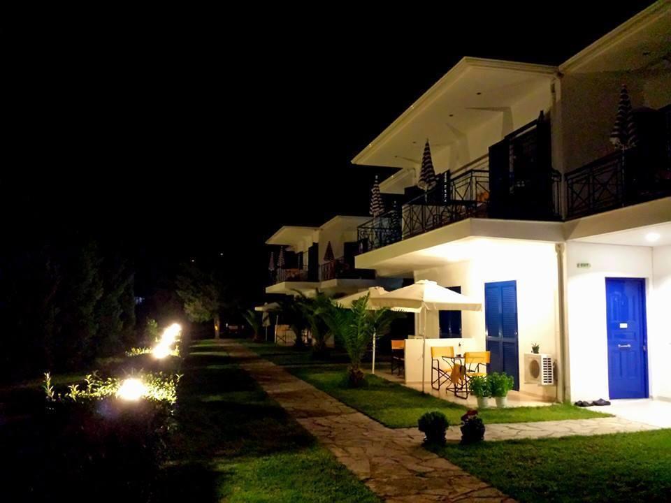 Nymphs Rooms & Apartments Nikiana Luaran gambar